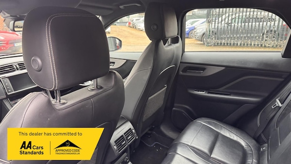 Used Jaguar F-Pace 2017 for sale - 73789618: Photo 26