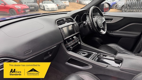 Used Jaguar F-Pace 2017 for sale - 73789618: Photo 30