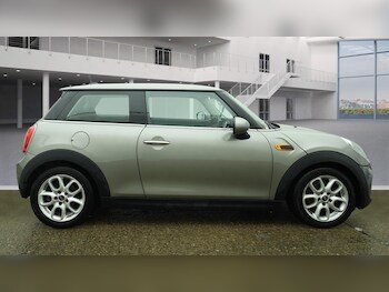 Used MINI Hatch 2017 for sale - 77675672: Photo