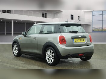 Used MINI Hatch 2017 for sale - 77675672: Photo
