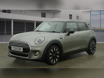 2019 - 1.5 5-Door Hatch Cooper Exclusive