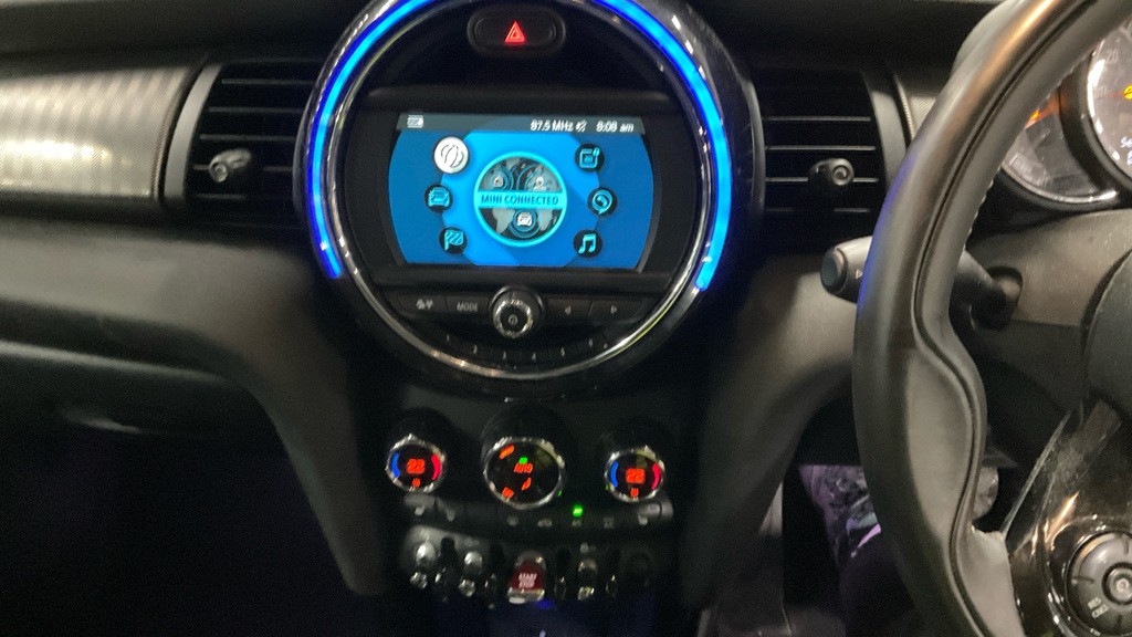 Used MINI Hatch 2019 for sale - 77231332: Photo 4