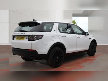 Used Land Rover Discovery 2022 for sale - 79614559: Photo