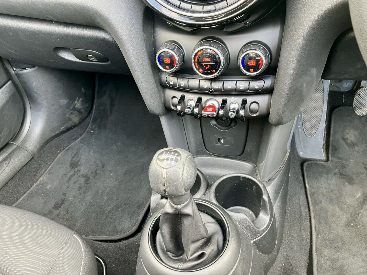 Used MINI Convertible 2019 for sale - 77231334: Photo 10