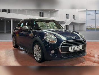 Used MINI Hatch 2018 for sale - 77906511: Photo