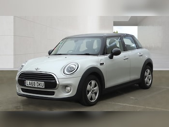 Used MINI Hatch 2018 for sale - 79302133: Photo
