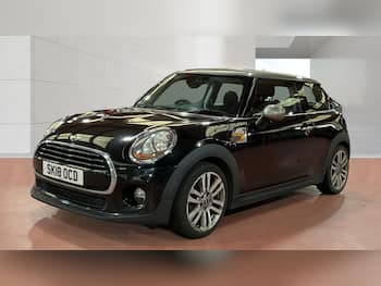Used MINI Hatch 2018 for sale - 79825897: Photo