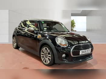 Used MINI Hatch 2018 for sale - 79825897: Photo