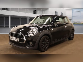 Used MINI Hatch 2019 for sale - 77231339: Photo