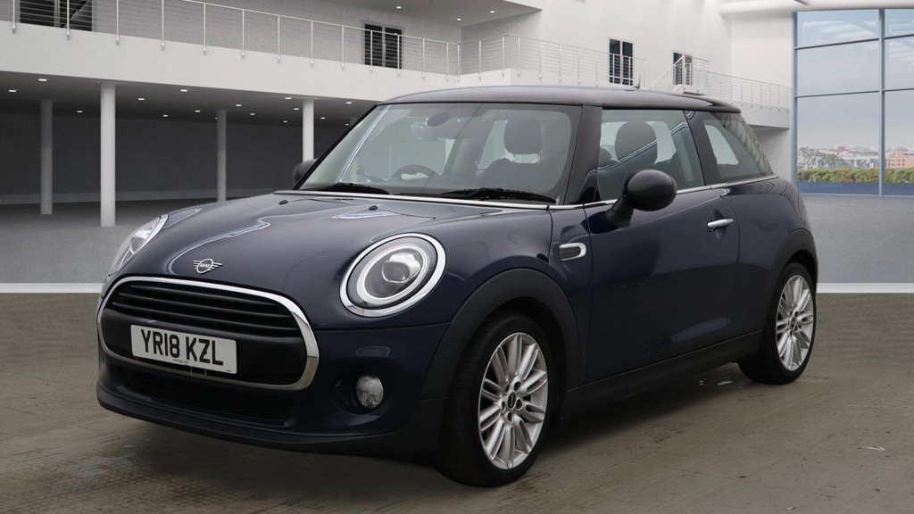 Used MINI Hatch 2018 for sale - 77377779: Photo 1
