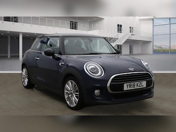 Used MINI Hatch 2018 for sale - 77377779: Photo