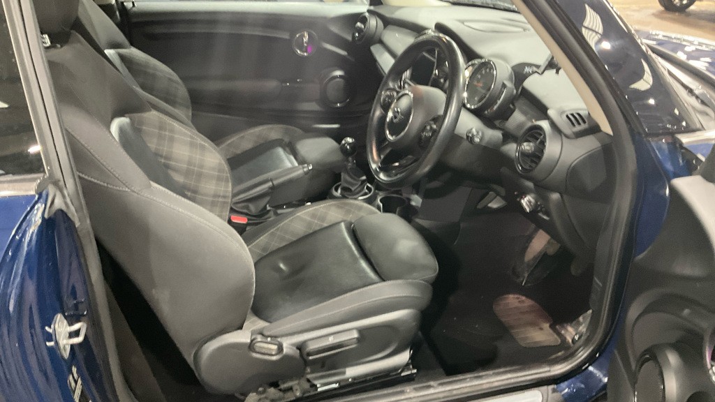 Used MINI Hatch 2018 for sale - 77377779: Photo 9