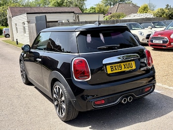 Used MINI Hatch 2019 for sale - 79395108: Photo