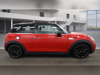 Used MINI Hatch 2018 for sale - 77584482: Photo