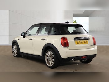 Used MINI Hatch 2018 for sale - 79551949: Photo