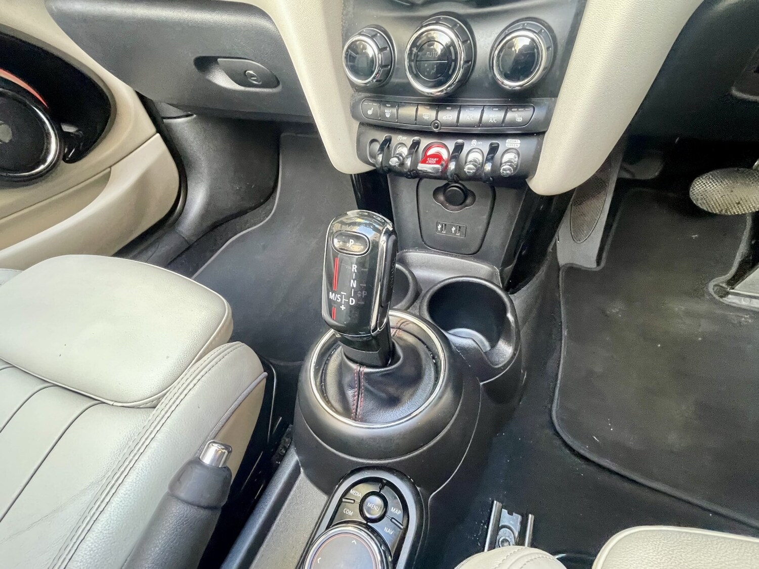 Used MINI Convertible 2018 for sale - 77231337: Photo 11