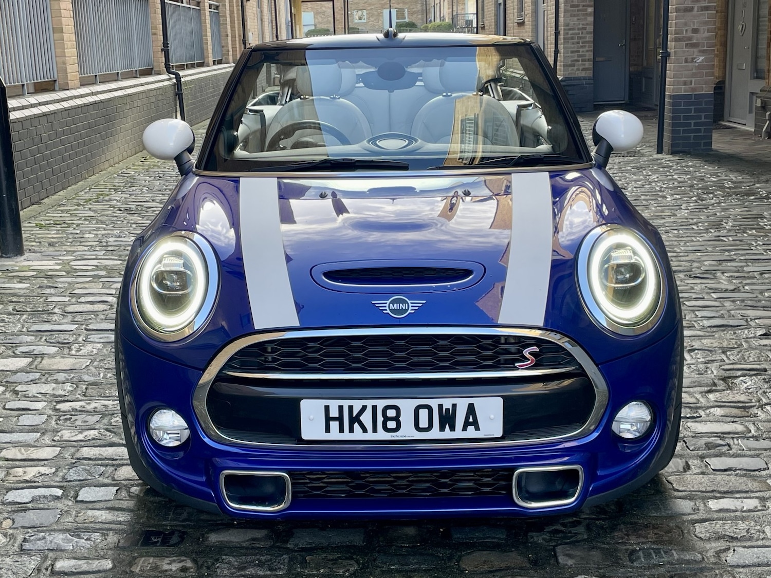 Used MINI Convertible 2018 for sale - 77231337: Photo 2