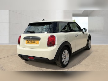 Used MINI Hatch 2019 for sale - 79451297: Photo