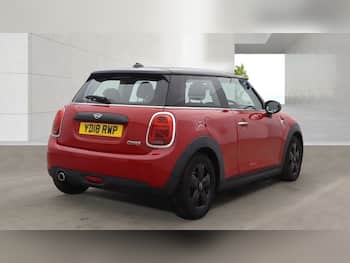 Used MINI Hatch 2018 for sale - 79765387: Photo