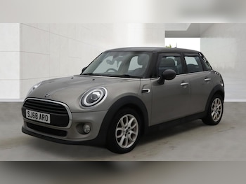 Used MINI Hatch 2019 for sale - 79620526: Photo