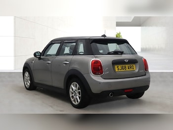 Used MINI Hatch 2019 for sale - 79620526: Photo