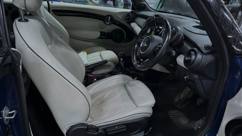 Used MINI Convertible 2016 for sale - 78168760: Photo 11