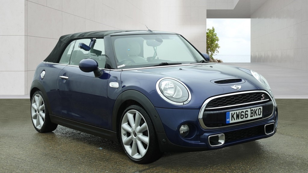 Used MINI Convertible 2016 for sale - 78168760: Photo 2