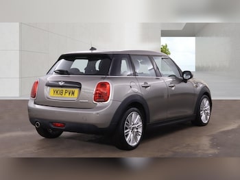 Used MINI Hatch 2018 for sale - 79512536: Photo