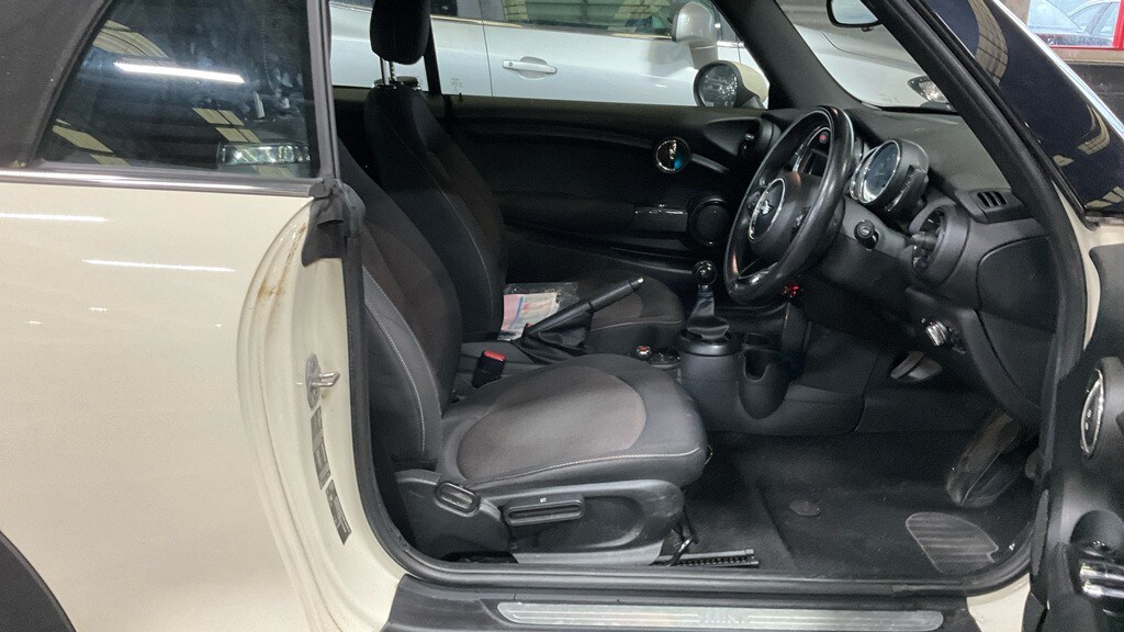 Used MINI Convertible 2018 for sale - 77231330: Photo 8