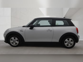 Used MINI Hatch 2019 for sale - 78640231: Photo