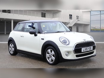 Used MINI Hatch 2019 for sale - 77609920: Photo