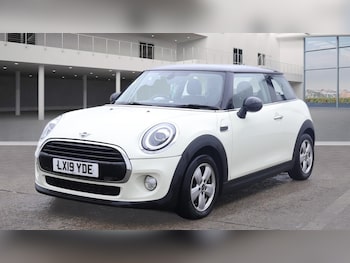 Used MINI Hatch 2019 for sale - 77609920: Photo