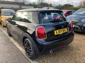 Used MINI Hatch 2019 for sale - 77453128: Photo