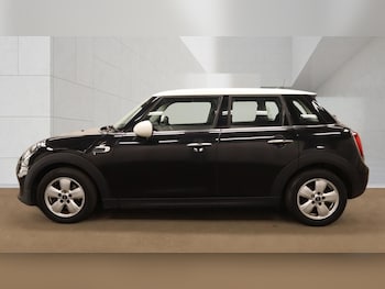 Used MINI Hatch 2019 for sale - 79320377: Photo
