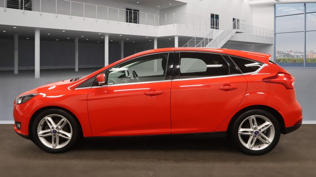 Used Ford Focus 2015 for sale - 77398378: Photo 4