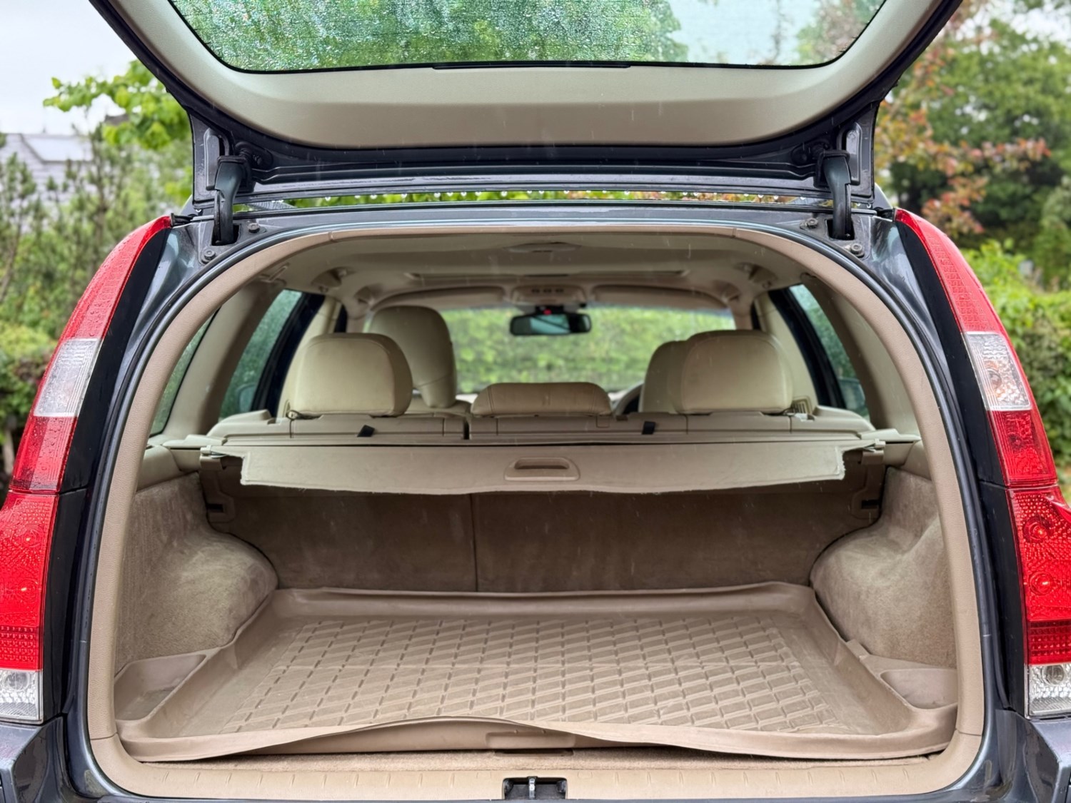 Volvo V70 2006 (06) - 2.0 T SE 5dr Auto - Image 10