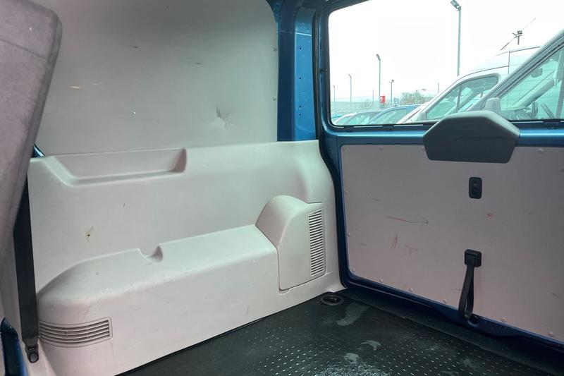 Used Volkswagen Transporter 2016 for sale - 77848733: Photo 4