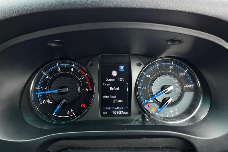 Used Toyota Hilux 2022 for sale - 78206195: Photo 37