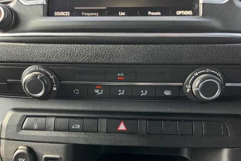 Used Vauxhall Vivaro 2023 for sale - 77785427: Photo 23