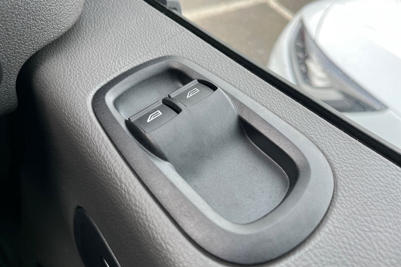 Used Ford E-Transit 2025 for sale - 76920051: Photo 16