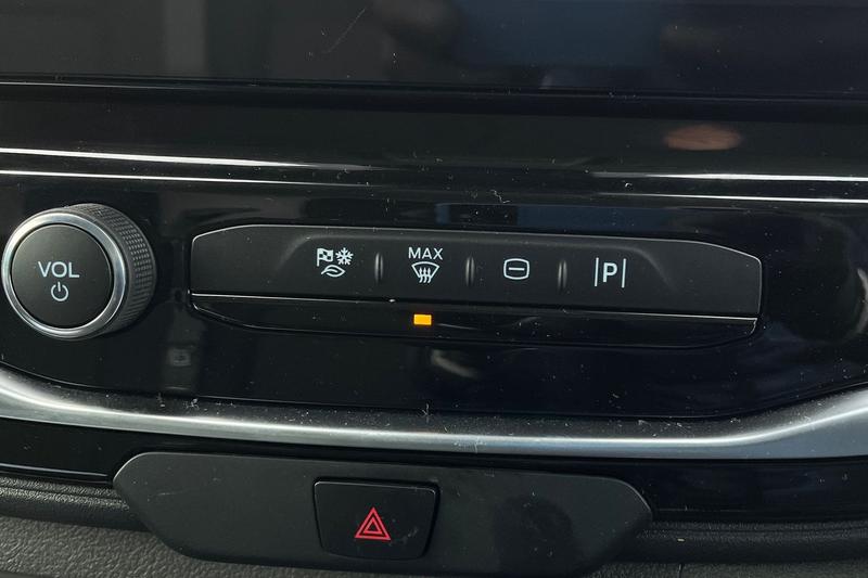 Used Ford E-Transit 2025 for sale - 76920051: Photo 21