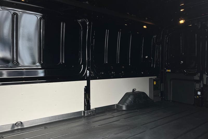 Used Ford E-Transit 2025 for sale - 76920051: Photo 5