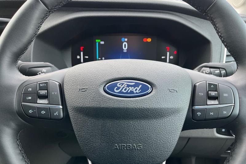 Used Ford E-Transit 2025 for sale - 76920051: Photo 8