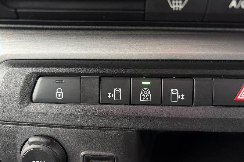 Used Vauxhall Vivaro 2022 for sale - 77592735: Photo 18