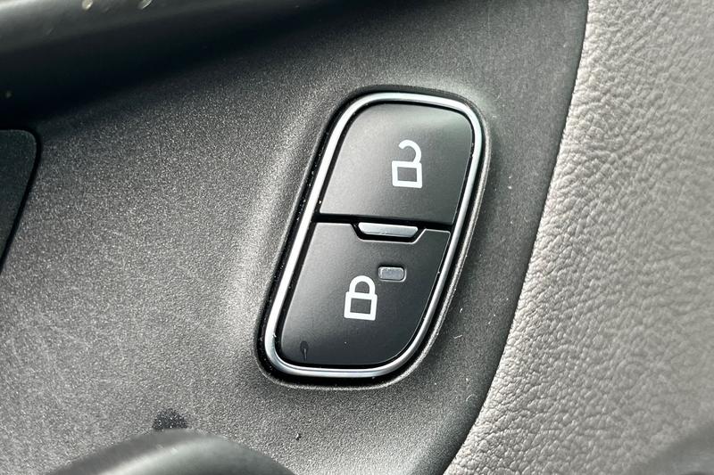 Used Ford Transit Custom 2023 for sale - 78166355: Photo 32