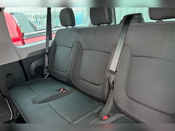 Used Renault Trafic 2025 for sale - 77367647: Photo