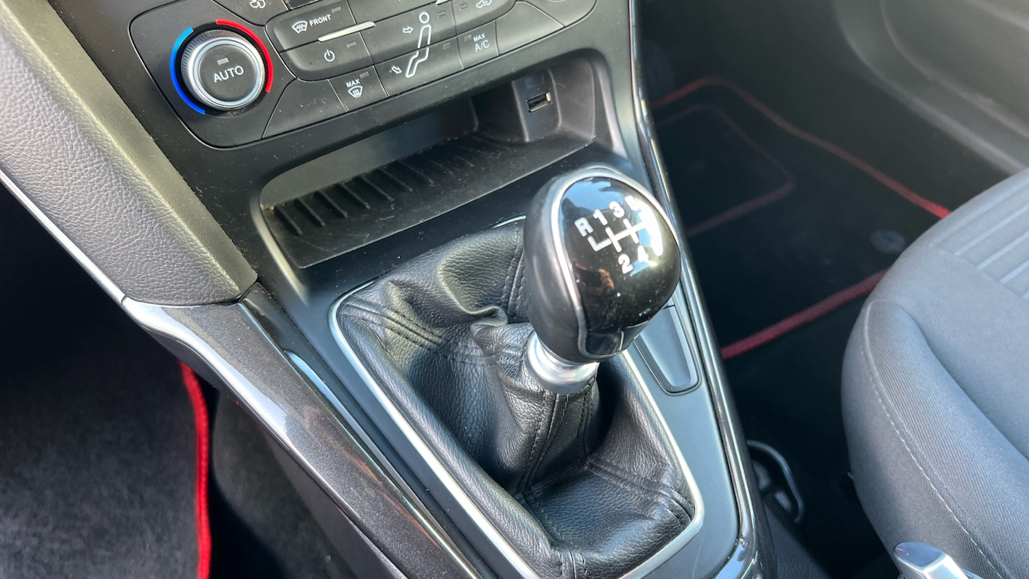 Used Ford Focus 2016 for sale - 76598857: Photo 13