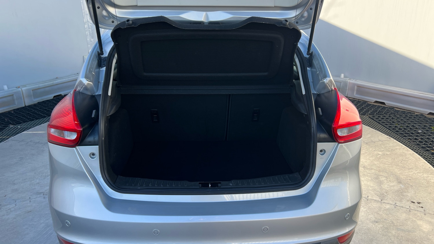 Used Ford Focus 2016 for sale - 76598857: Photo 4