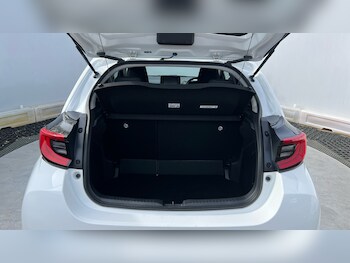 Used Toyota Yaris 2021 for sale - 77931569: Photo