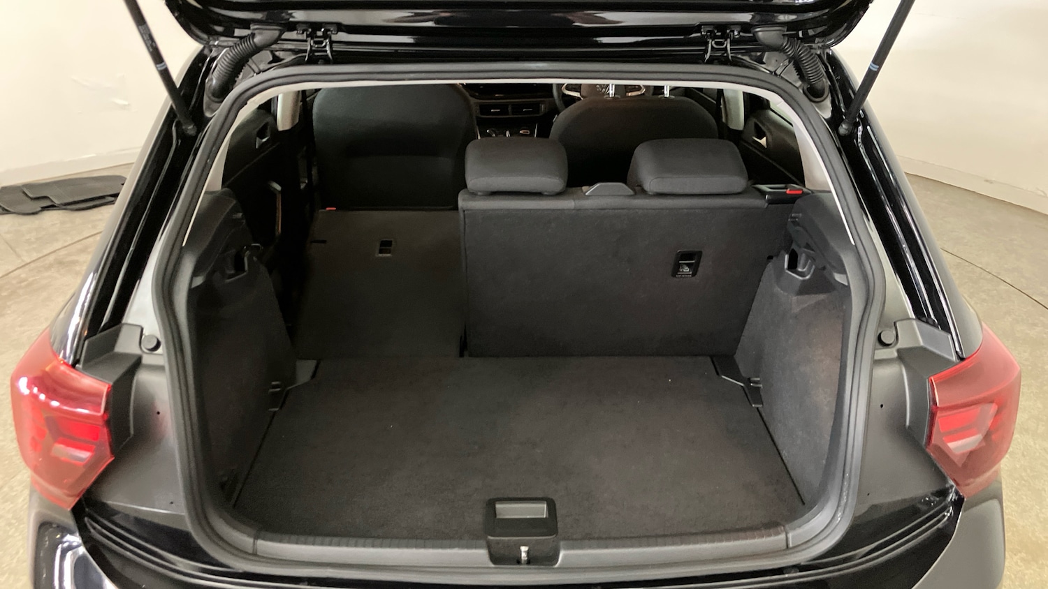 Used Volkswagen Polo 2021 for sale - 76181885: Photo 32